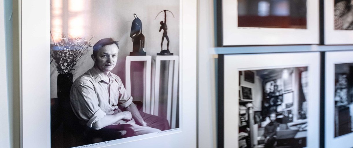 Menotyrininkės ekskursija po fotografo parodą: R. Rachlevičiūtė papasakos apie R. Dichavičiaus užfiksuotus dailininkus