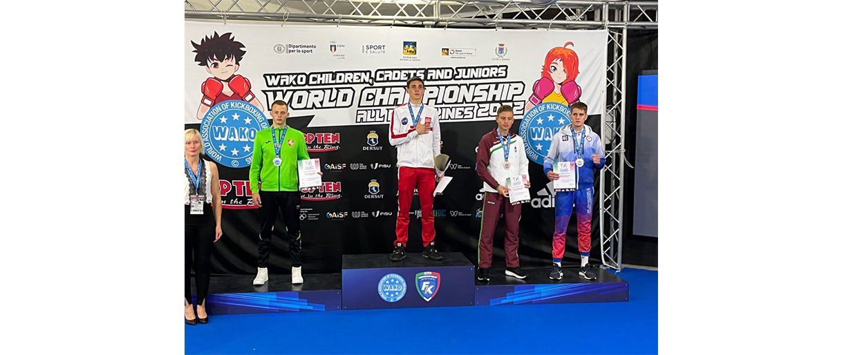 Arnestas Naujokas, „Žvėris Gym” klubo ugdytinis, tapo pasaulio kikb... Arnestas Naujokas, „Žvėris Gym” klubo ugdytinis, tapo pasaulio kikbokslo vicečempionu.