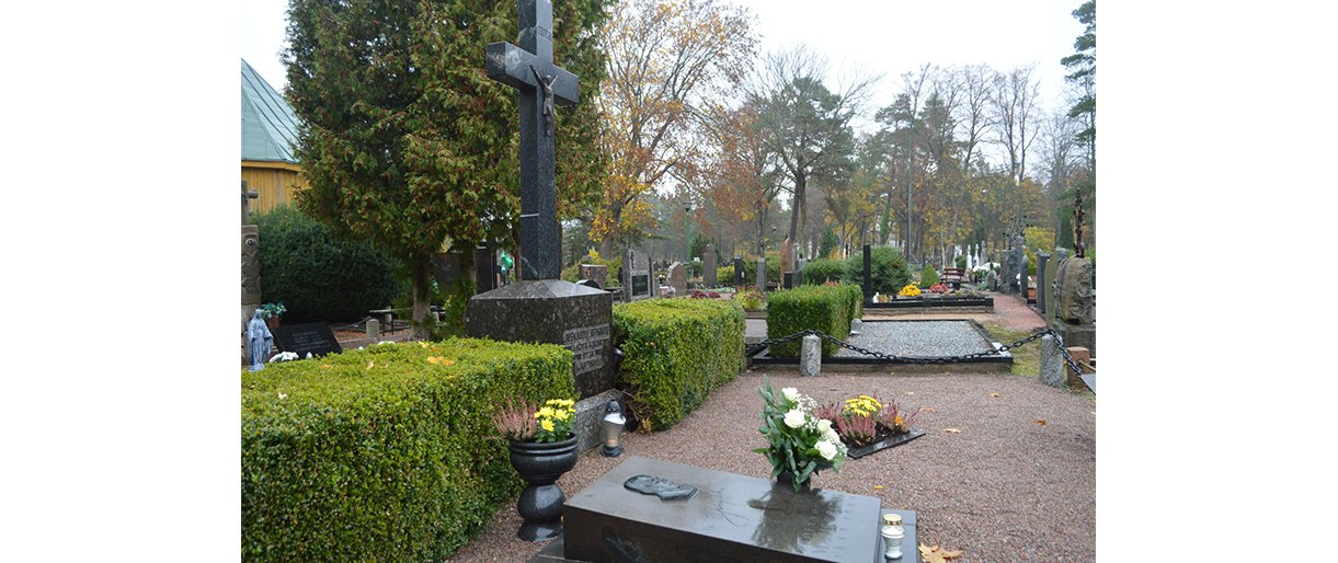 Pagerbtas mirusių Savivaldybės tarybos narių ir iškilių visuomenės... Pagerbtas mirusių Savivaldybės tarybos narių ir iškilių visuomenės veikėjų atminimas