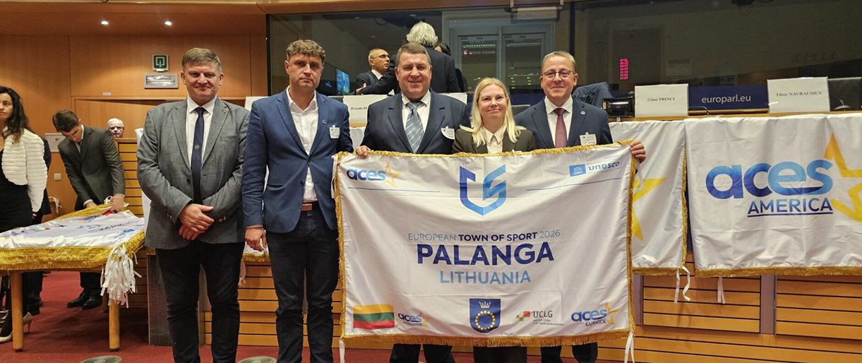 Briuselyje Palangai įteiktos prestižinio “Europos sporto miesto 2026” titulo regalijos