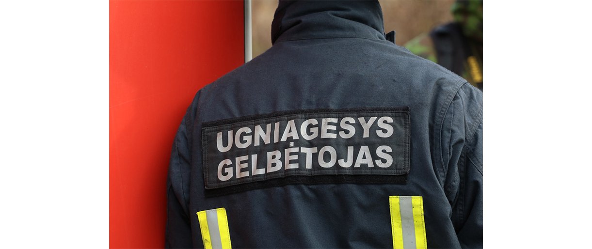 Palanga Palangoje per gaisrą žuvo moteris, iš namo evakuoti 45 žmon... Palanga Palangoje per gaisrą žuvo moteris, iš namo evakuoti 45 žmonės (papildyta)