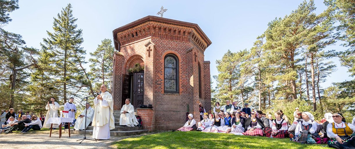 Lietuvoje šeštadienį paskelbus gedulą, keičiama Jurginių festivalio programa