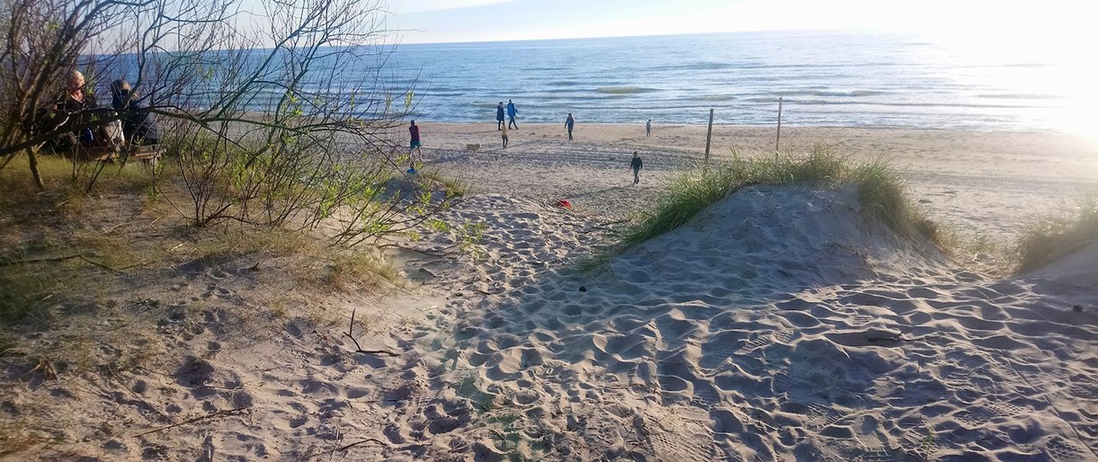 Palangoje, kopose, rasti 7 maišeliai su galimai narkotine medžiaga