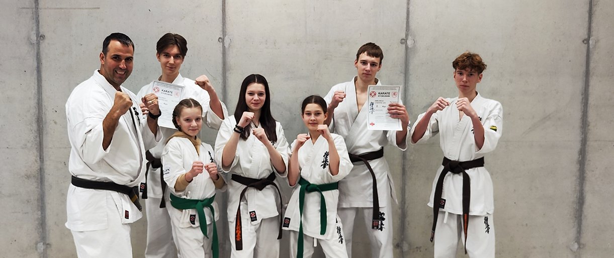 Palangos karate mokyklos “Shodan” auklėtiniai sėkmingai apsigynė naujus karate diržus