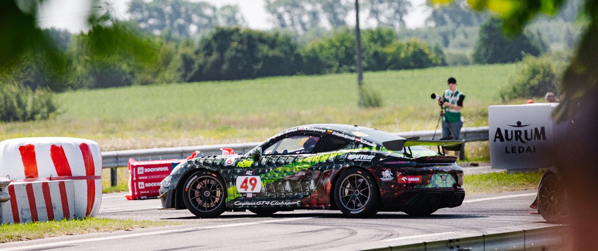 Vytauto PILKAUSKO, Andriaus LAUCIAUS ir komandų nuotraukos.