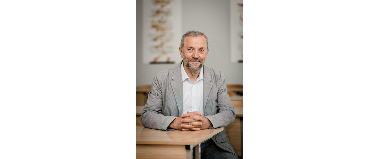 Asmeninio archyvo nuotr. / Palangos senosios gimnazijos direktorius Leonas Šidlauskas