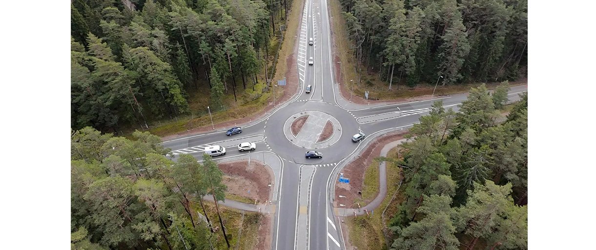Darbėnų sankryža – jau žiedinė: pajūrio kelionės taps saugesnės, eismas – sklandesnis