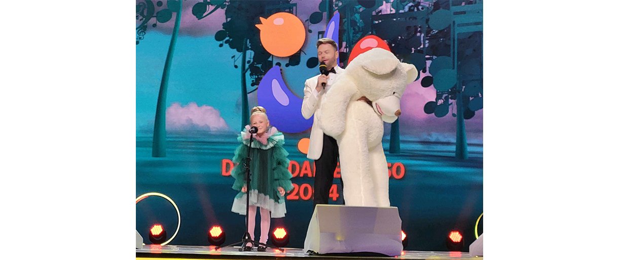 Palangos lopšelio-darželio „Žilvinas“ ugdytinė Smiltė Jackaitė – ju... Palangos lopšelio-darželio „Žilvinas“ ugdytinė Smiltė Jackaitė – jubiliejinio konkurso „Dainų dainelė“ laureatė