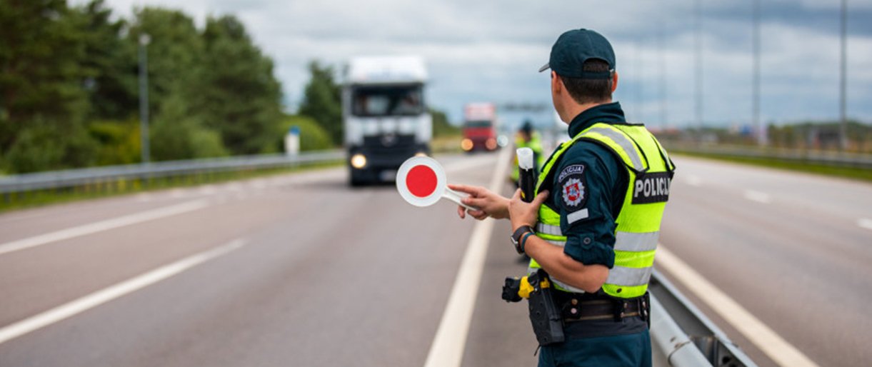 Pajūryje prie vairo sulaikyti trys neblaivūs vairuotojai atsidūrė areštinėse