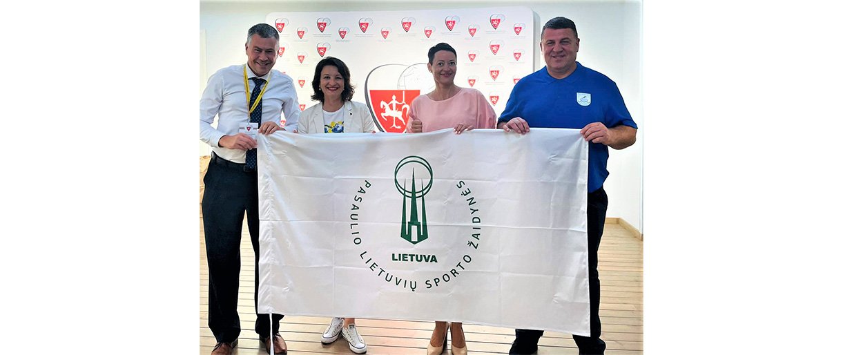 Palanga perėmė Pasaulio lietuvių sporto žaidynių vėliavą – tautiečius sukvies 2025-aisiais