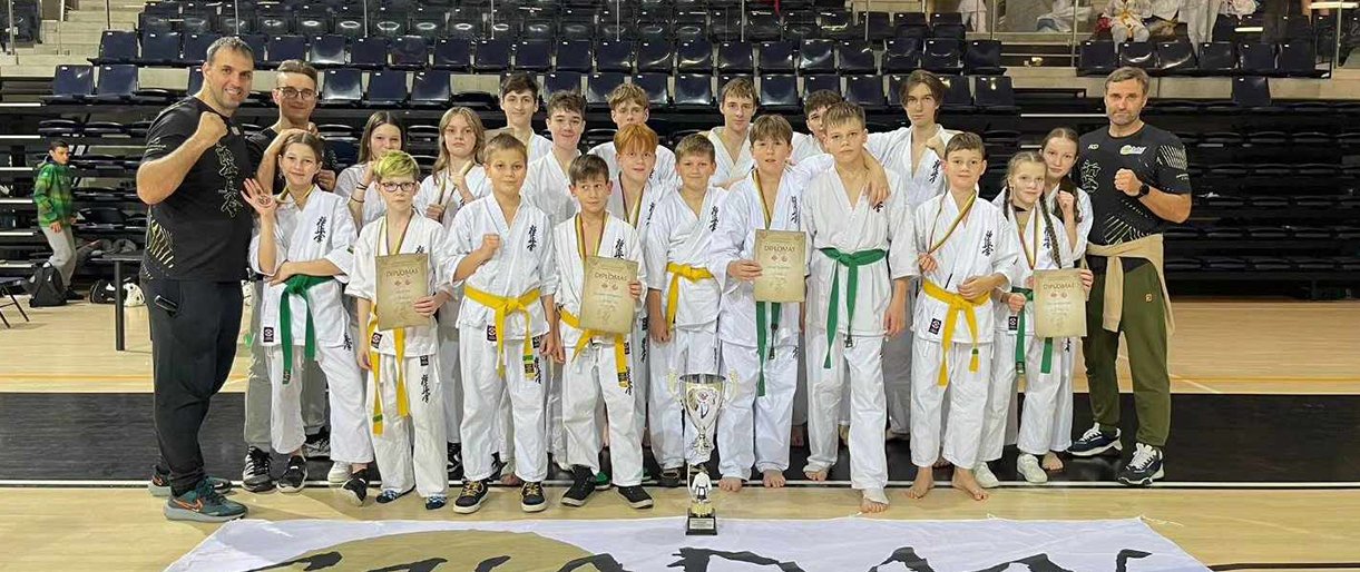 Palangos Kyokushin Karate mokyklos “Shodan” sportininkai iškovojo 2 sidabro ir 10 bronzos medalių Lietuvos moksleivių taurės varžybose