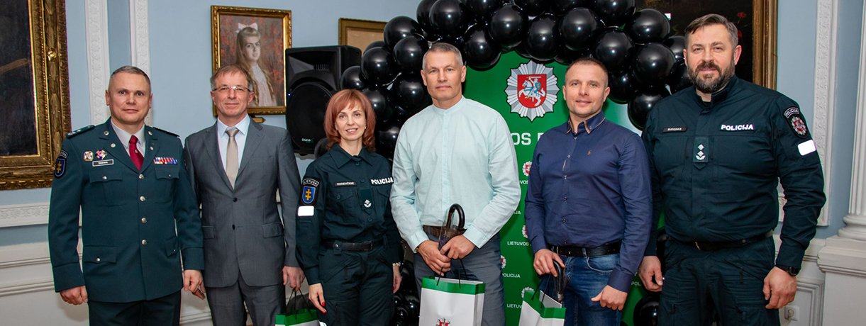 Pareigūnai padėkojo policijos rėmėjams, soc. partneriams ir aktyviausiems saugios kaimynystės puoselėtojams