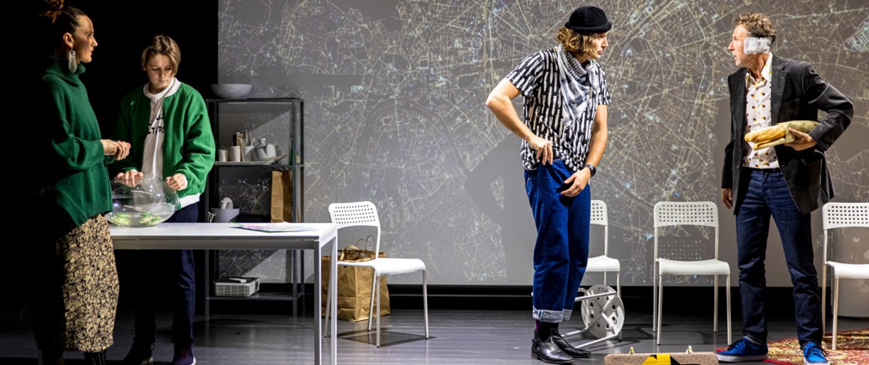 Palangos „Grubusis“ teatras vėl skelbia „Marso naujienas“ ir priima į „Tanato viešbutį“