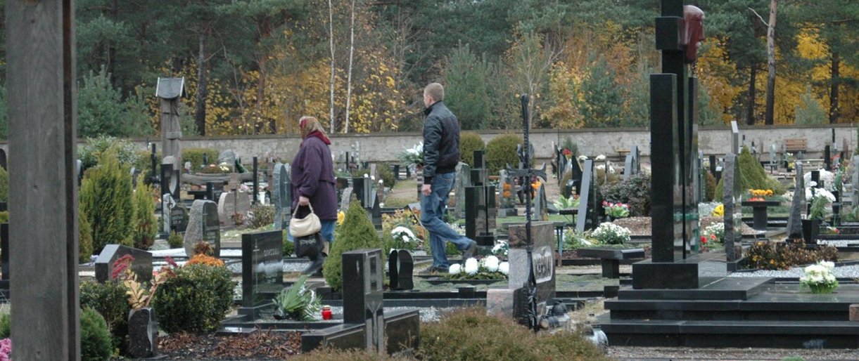 Artimųjų kapus rasti tapo paprasčiau – suskaitmenintos Palangos miesto civilinės kapinės