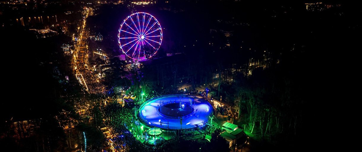 Kurortas šį savaitgalį kviečia atsisveikinti su Kalėdų egle, tačiau „Palangos ledas“ dar neužsidaro