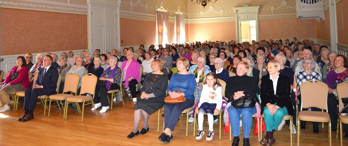 Mokytis niekada nevėlu: Kurhauze paminėta Trečiojo amžiaus universiteto mokslo metų pabaiga