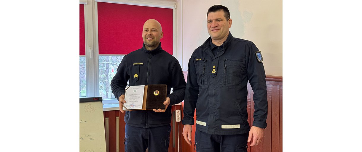 Palangos didvyris: „Ugniagesio gelbėtojo žvaigždė“ už išgelbėtą gy...  Palangos didvyris: „Ugniagesio gelbėtojo žvaigždė“ už išgelbėtą gyvybę