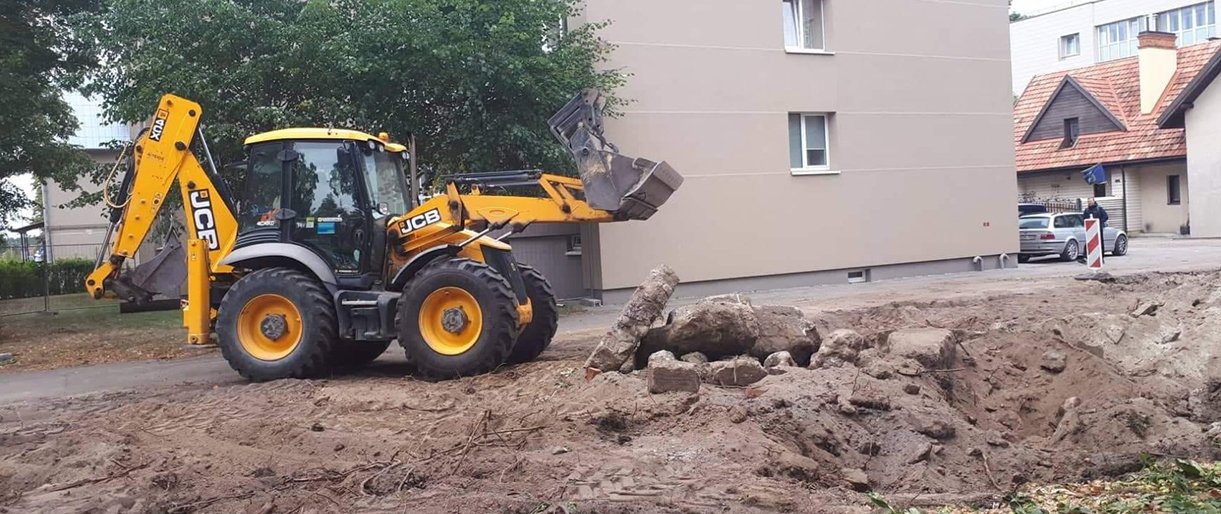 Pradedami daugiabučių gyvenamųjų namų kiemų tvarkymo darbai