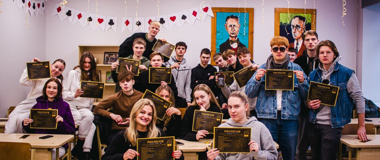 Palangos senosios gimnazijos abiturientai paminėjo Šimtadienį