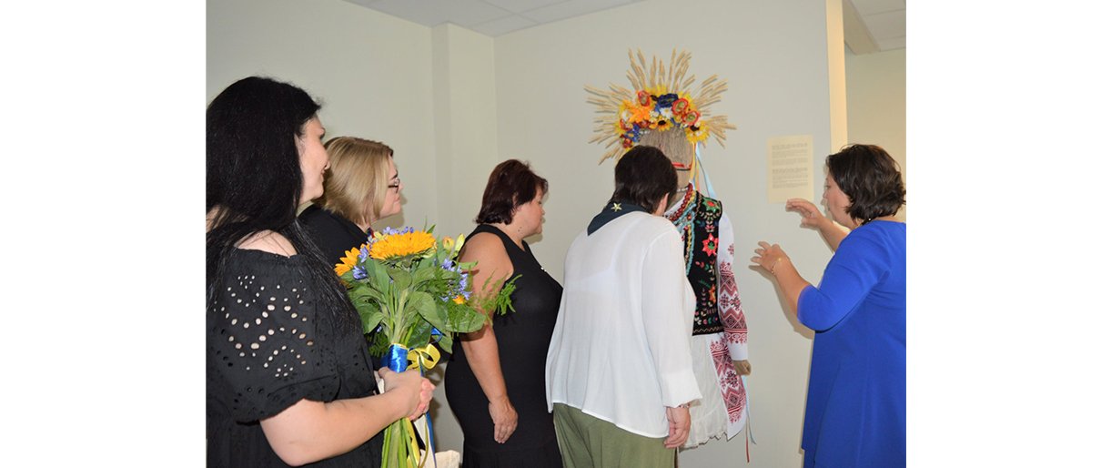 Savivaldybėje - ukrainiečių tautinių kostiumų paroda