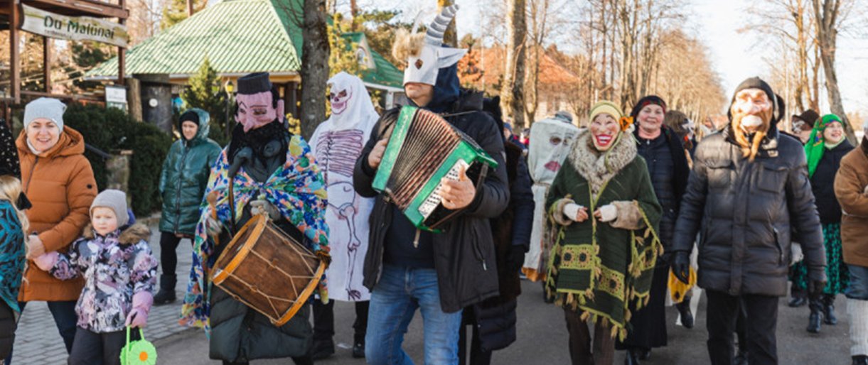 Užgavėnių smagybės Palangoje ir Šventojoje Užgavėnių smagybės Palangoje ir Šventojoje
