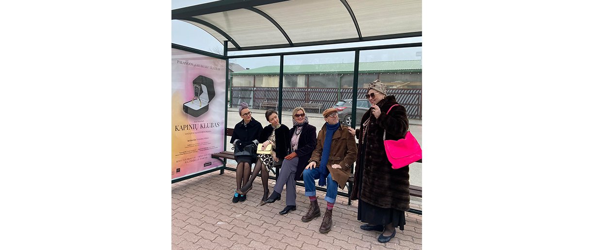 Palangos kultūros centro „Grubusis” teatras Senjorų dienos proga dovanoja vintažinę komedijos dramą "Kapinių klubas"