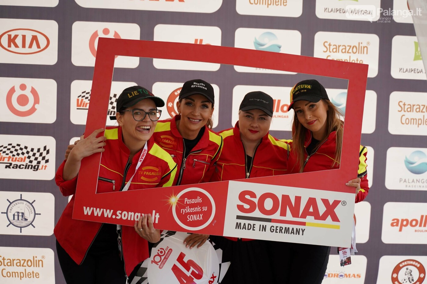 Moterys pradėjo savo 108 km iššūkį su „Sonax“, nuotrauka-9