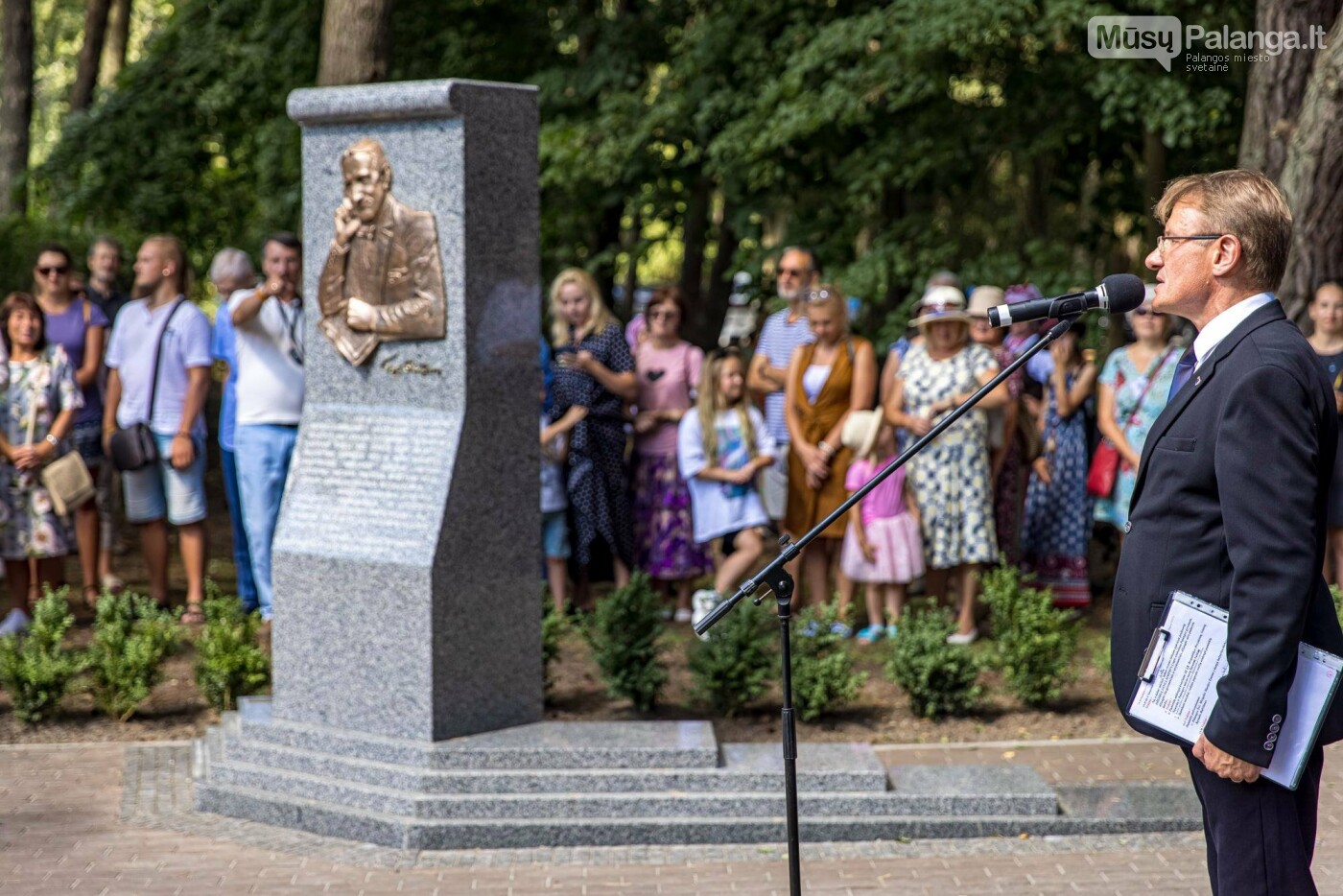 Skulptūros, skirtos Dž. J. Simpsonui ir Derybinei grupei dėl Palangos grąžinimo Lietuvai įamžinti, atidarymas, nuotrauka-6
