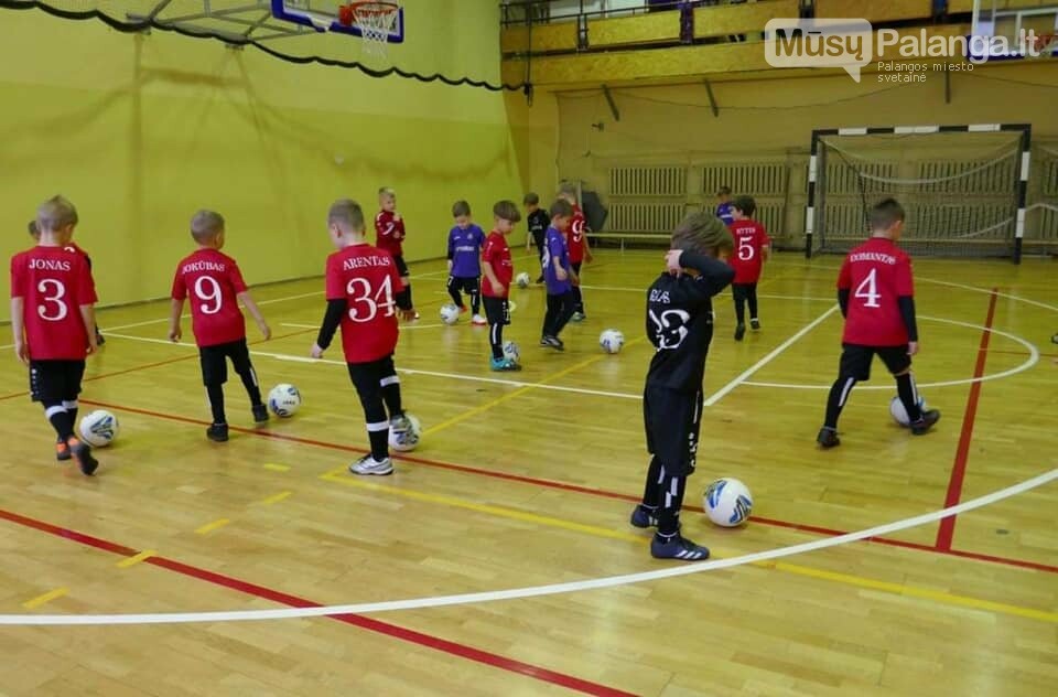 FA „Gintaras“ 2015 m. vaikų futbolo grupė „Karapūzai“ sužaidė pirmąsias draugiškas varžybas, nuotrauka-2