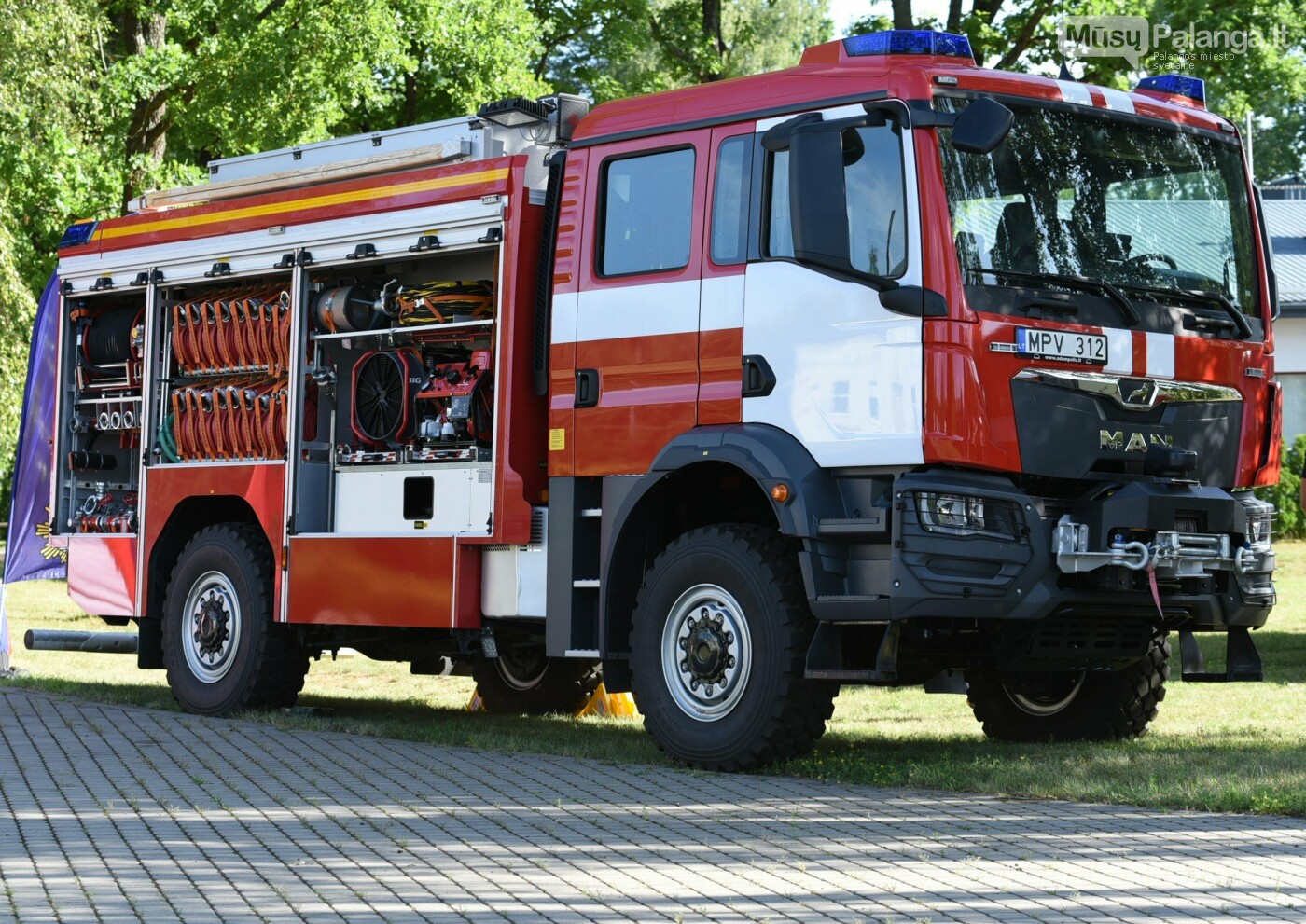 Palangos ugniagesiams gelbėtojams – naujas gaisrinis automobilis, nuotrauka-3