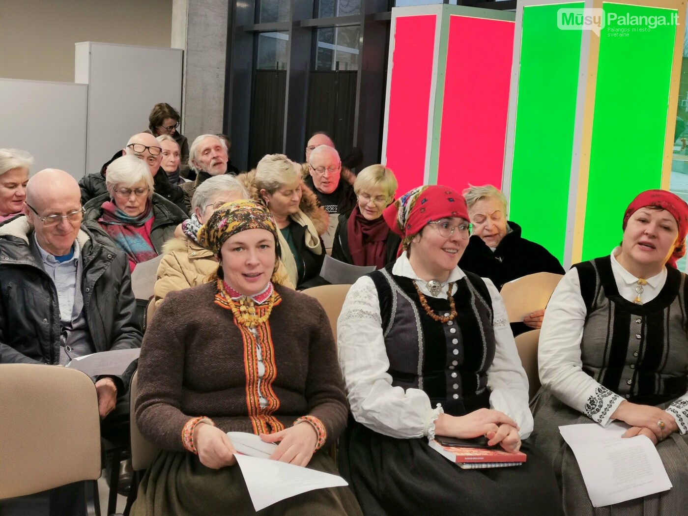 Latviškos knygos „Rucavos moterų pasakojimai“ pristatymas Šventojoje, nuotrauka-1