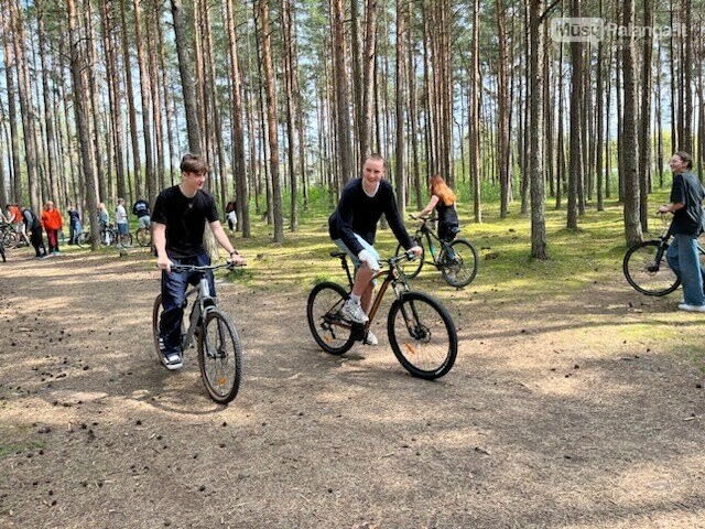 Gimnazija išrinko geriausius savo dviratininkus - Titą Ibatuliną ir Ievą Andrijauskaitę, nuotrauka-25