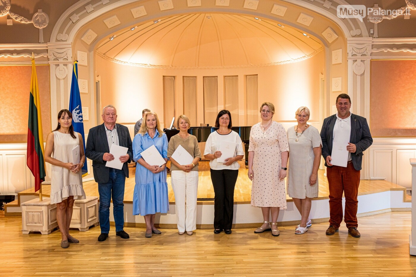 Geriausiai besimokantiems bei aukščiausių pasiekimų užklasinėje veikloje turintiems Palangos moksleiviams įteiktos piniginės premijos, nuotrauka-25