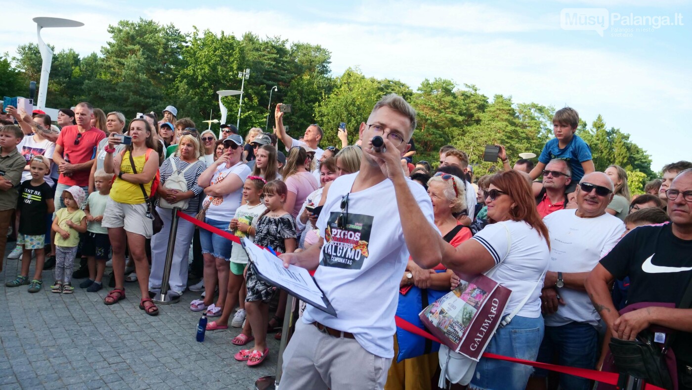 Palangoje kovėsi picų ir traškios vištienos valgymo čempionai, nuotrauka-26