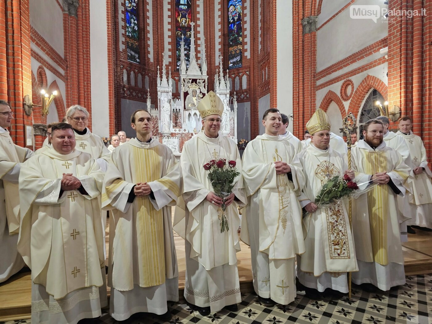 Į Palangos parapiją įžengė naujas dvasinis vedlys: kunigo Zenono Turausko šventinimo diena, nuotrauka-4