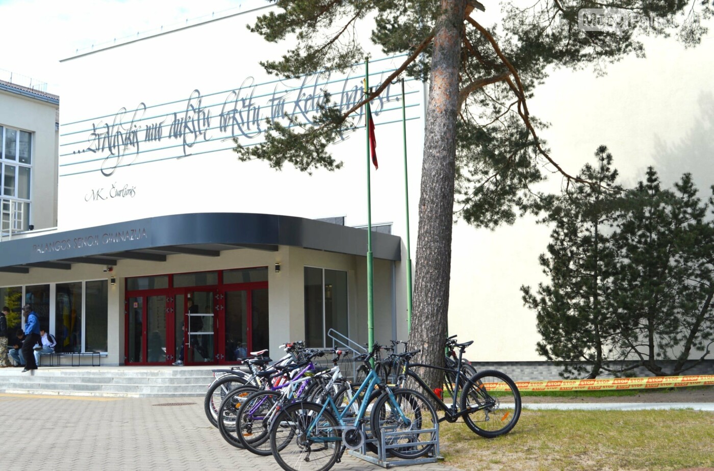 Atnaujinta Senosios gimnazijos aplinka – jaukumas, patogumas ir tvarumas vienoje vietoje, nuotrauka-1