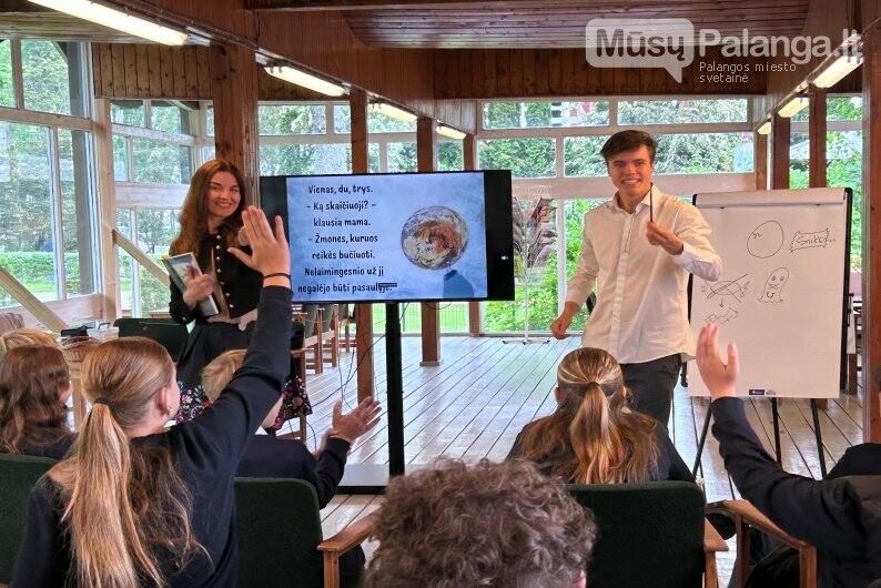 Literatūra gali būti įdomi ir šiuolaikiška Įtraukios literatūrinės edukacijos Palangos miesto moksleiviams su šiuolaikinės literatūros kūrėjais. Pa...