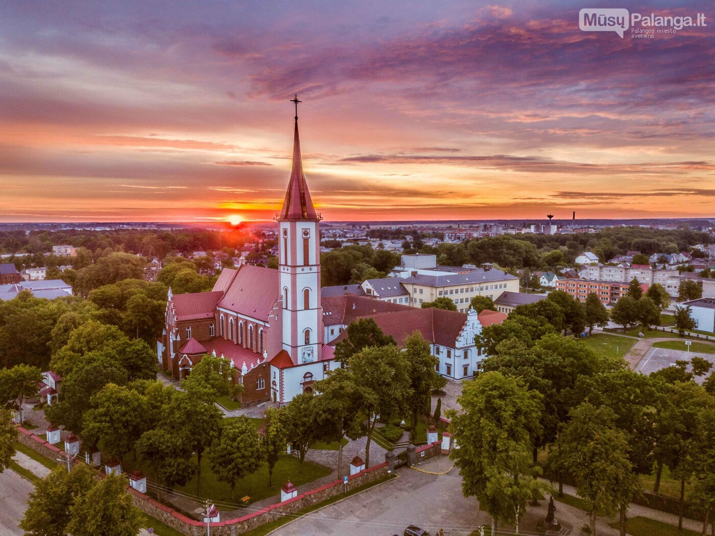 Kretingos Viešpaties Apreiškimo Švč. Mergelei Marijai bažnyčia