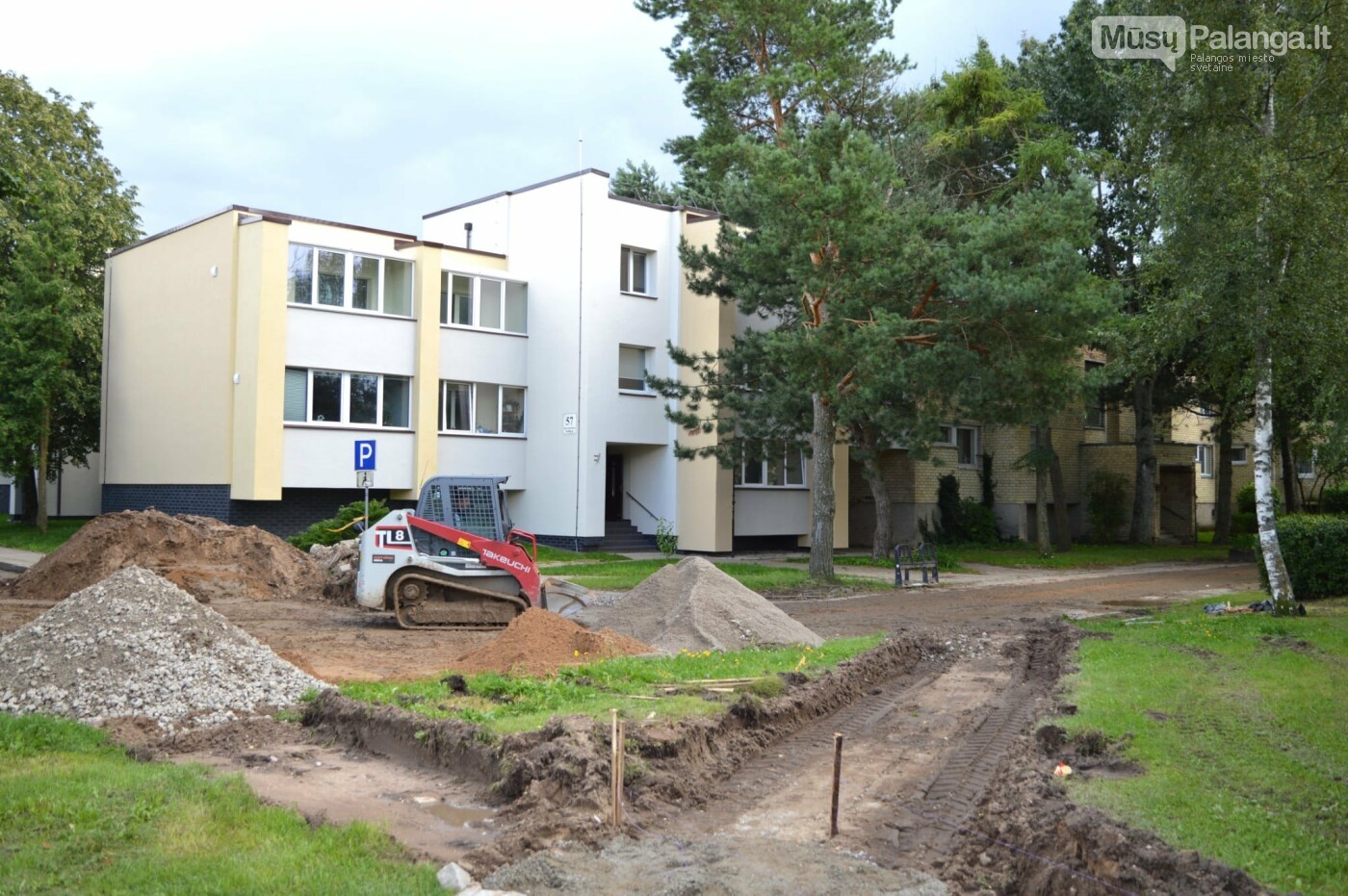 Tęsiami gyvenamosios aplinkos tvarkymo darbai, nuotrauka-8