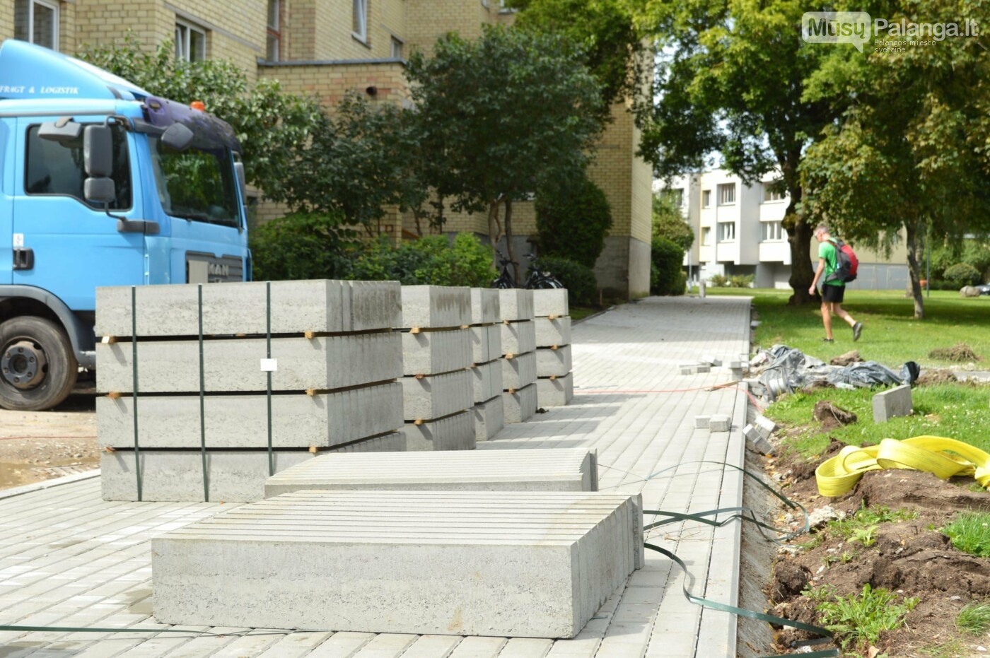Tęsiami gyvenamosios aplinkos tvarkymo darbai, nuotrauka-11