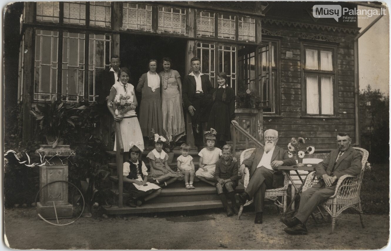 Šliūpų ir Ragauskų šeimos Palangoje. Apie 1932 m. Lietuvos nacionalinio muziejaus nuotrauka