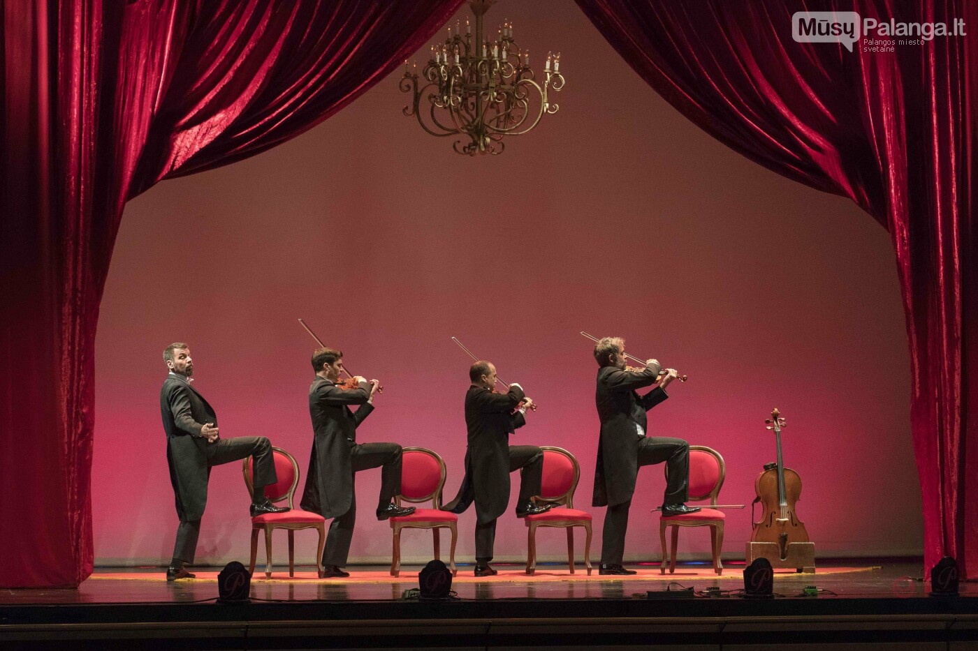 „PaGAGnini“ šou recenzija: muzikos chuliganai Lietuvoje, nuotrauka-3
