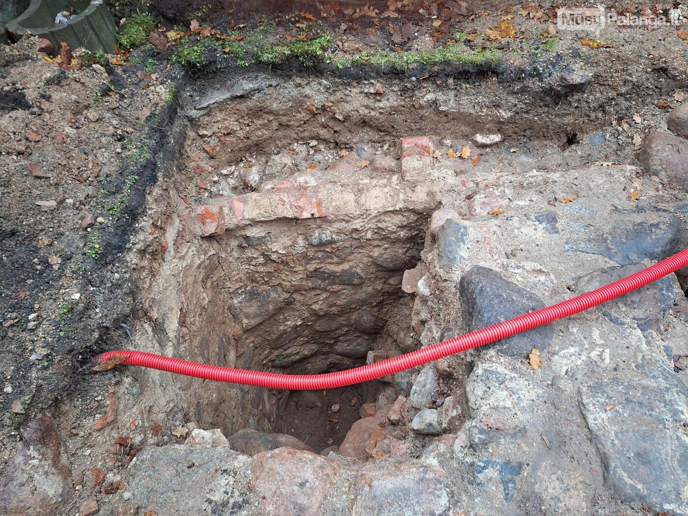 Kretingos bažnyčios šventoriuje aptikta iki šiol nežinota kripta, nuotrauka-3