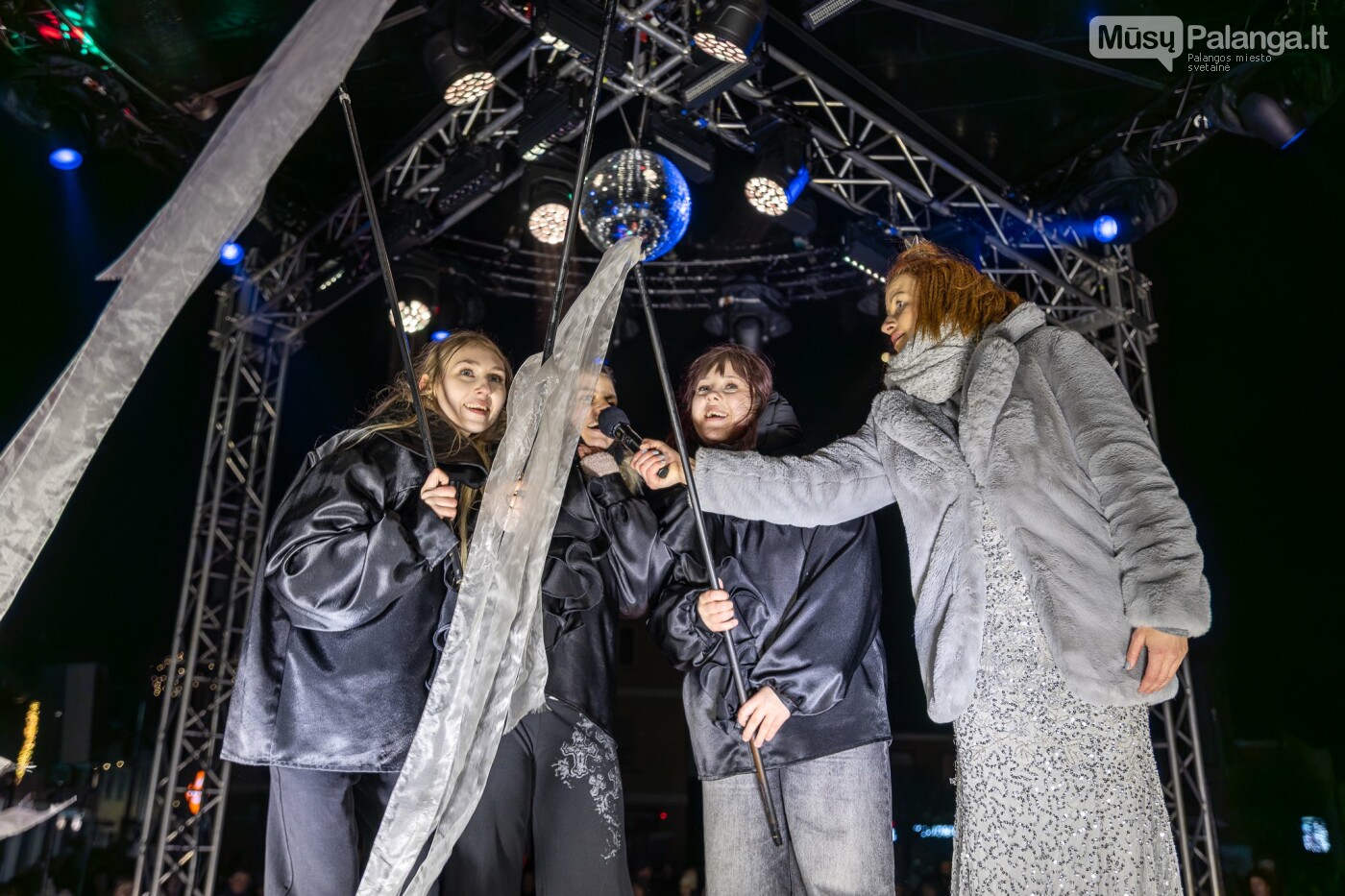 Kretingoje kalėdine šviesa sutvisko užburianti žaliaskarė, nuotrauka-15