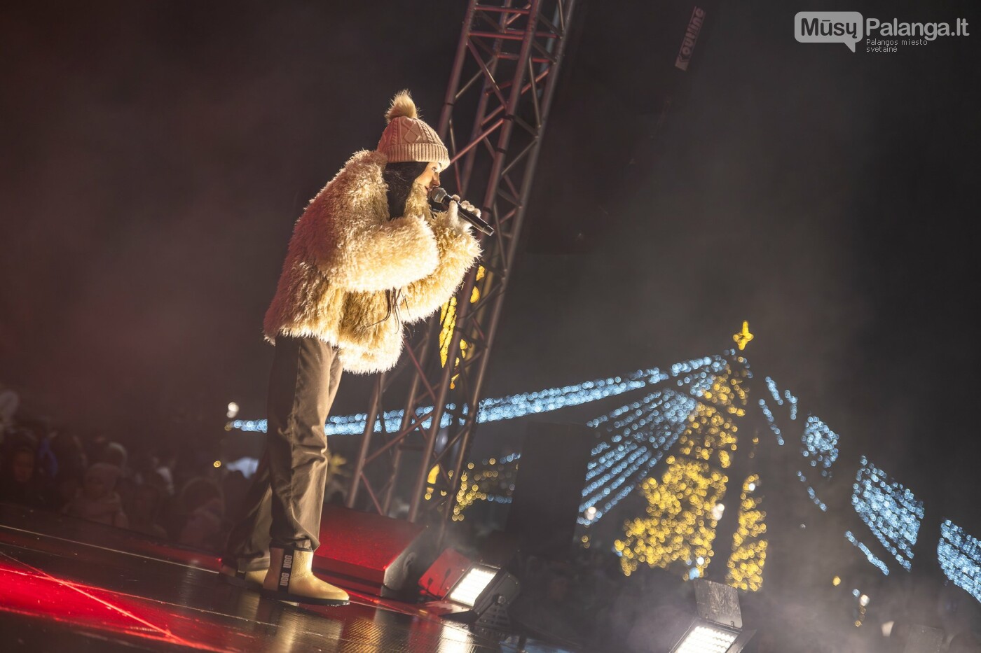 Kretingoje kalėdine šviesa sutvisko užburianti žaliaskarė, nuotrauka-27