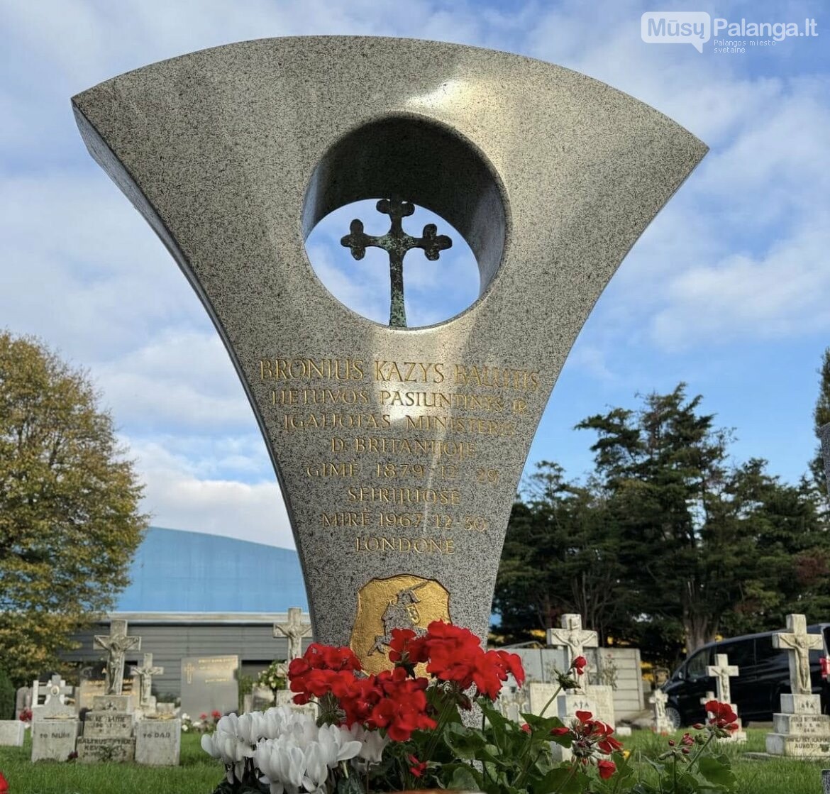 Paminklas diplomatui Broniui Kaziui Balučiui Londono Šv. Patriko Romos katalikų kapinėse. Lietuvos ambasados JK nuotr.