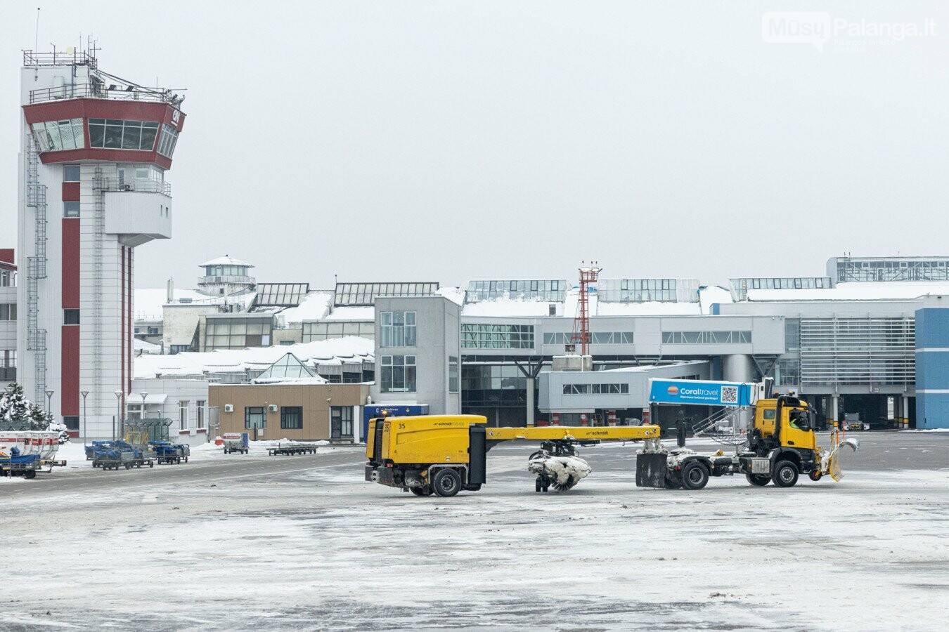 Įveikę žiemišką sausį Lietuvos oro uostai pristatė įspūdingą sniego valymo techniką, nuotrauka-4