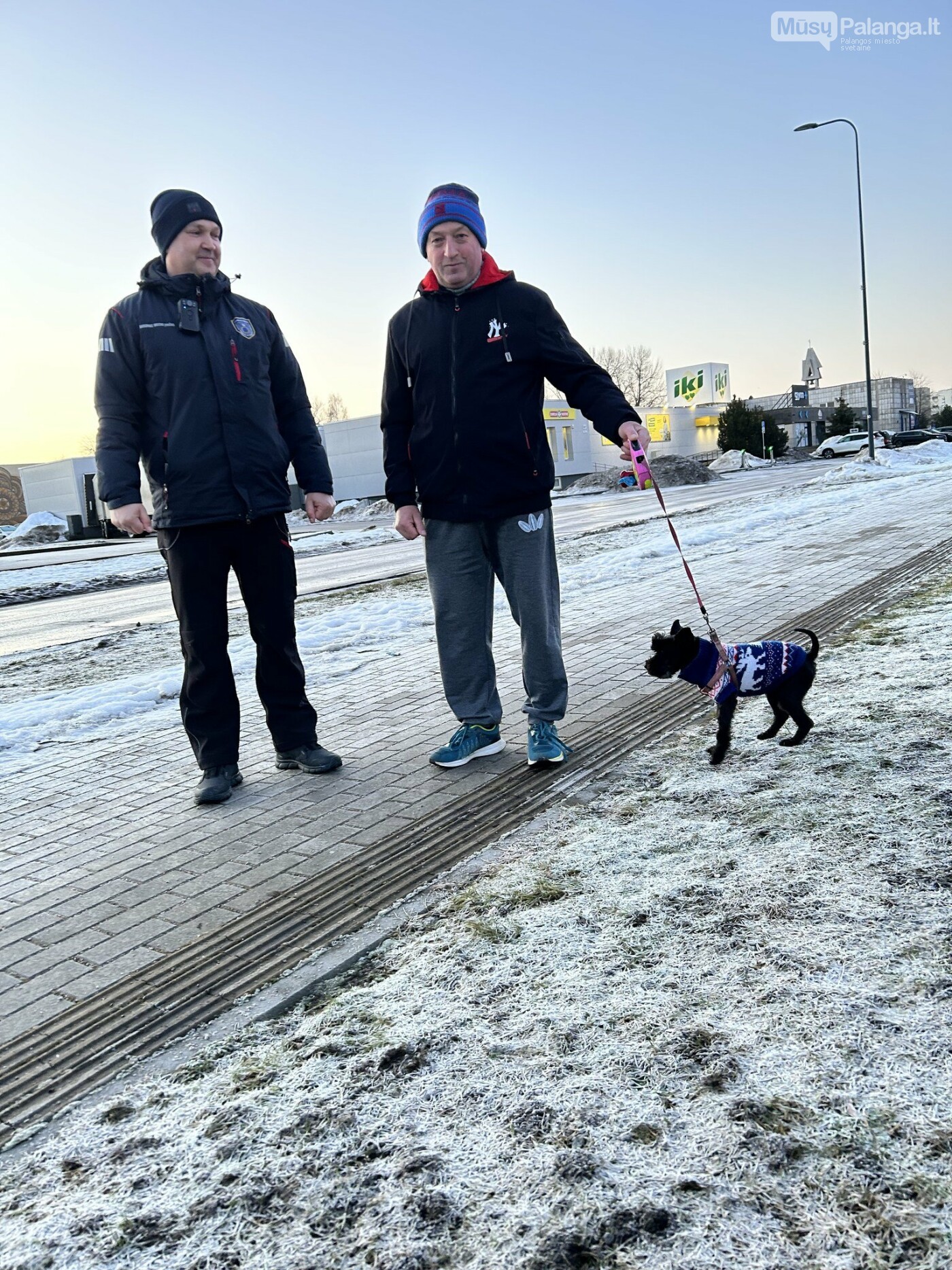 Palangos savivaldybė primena: vedžiodami gyvūnus nepamirškite aplinką palikti švarią, nuotrauka-3