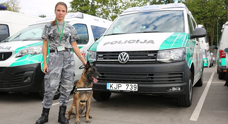 Nauji policijos kinologų automobiliai džiugina ir juos, ir šunis, nuotrauka-5