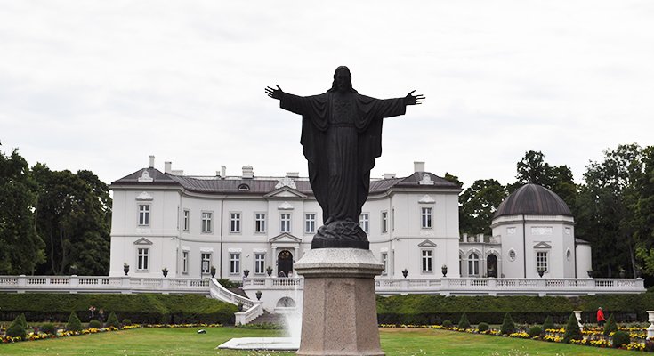 Žydintis Palangos Birutės parkas nuvilioja turistus iš J.Basanavičiaus gatvės (nuotraukų albume - parkas šiandien), nuotrauka-2